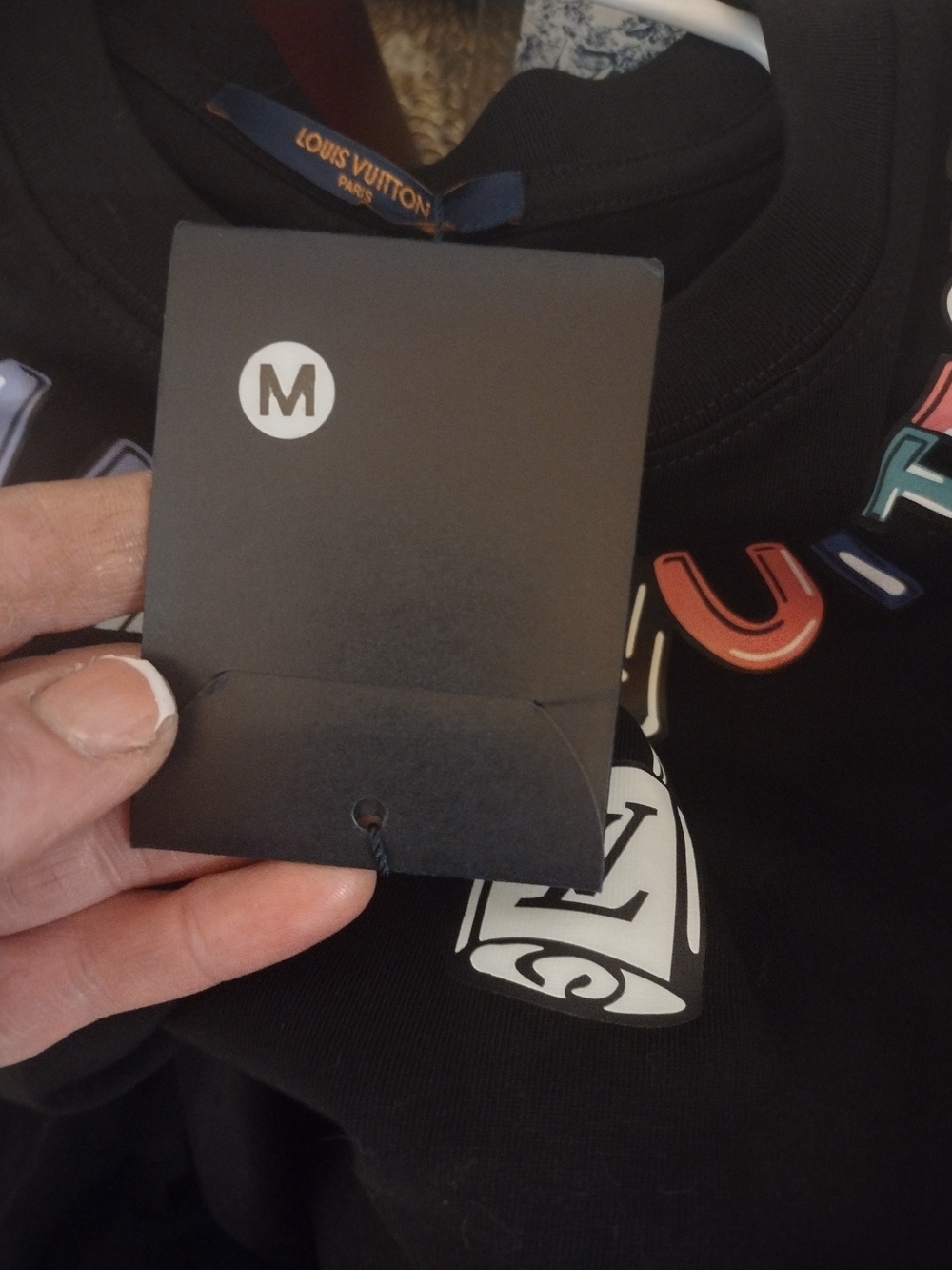 Louis Vuitton Black Graphic Logo T-Shirt - Picture 5 of 9